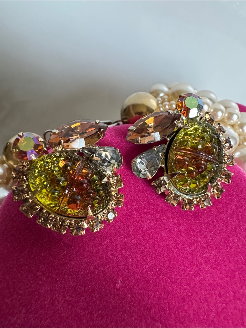 Vintage Juliana D&E clip on earrings
